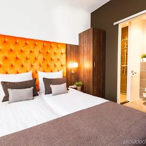 https://la-reine-eindhoven.eindhoven-hotels.net